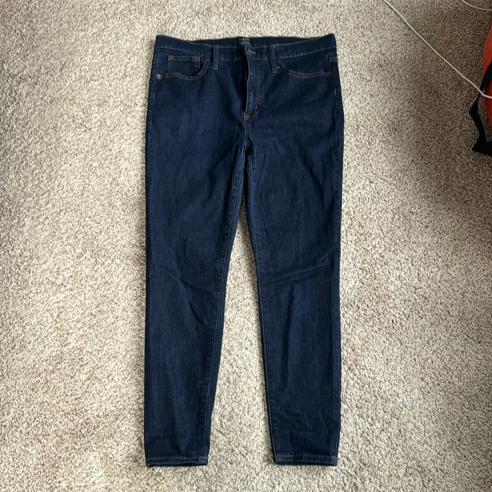 Dark wash skinny jeans